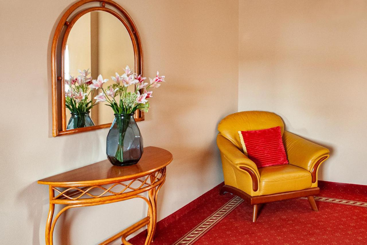Hotel Spichlerz Lubawa Ngoại thất bức ảnh